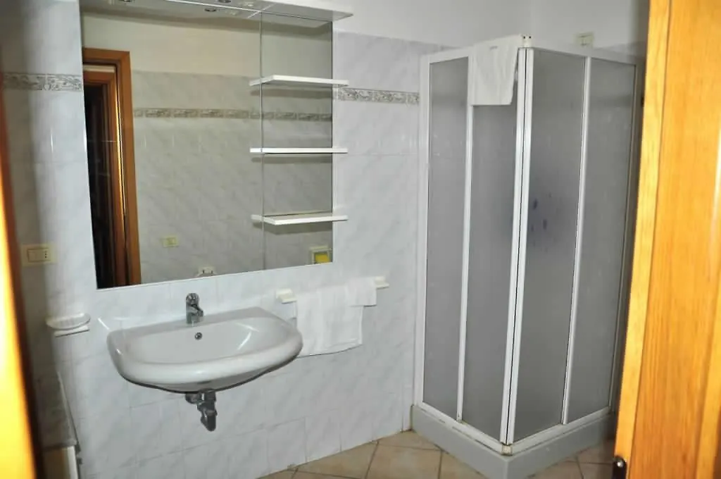 Residence Villa Clara San Vincenzo Aparthotel